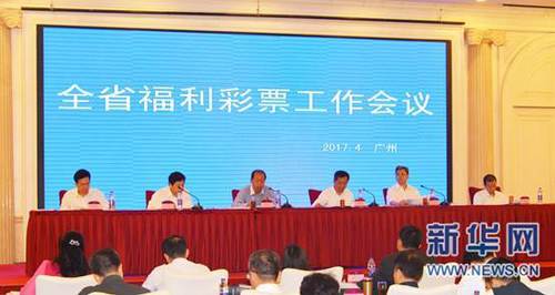 萨内前场接长传球过掉出击的努贝尔后横传凯恩门前推射得手，拜仁1-0斯图加特。